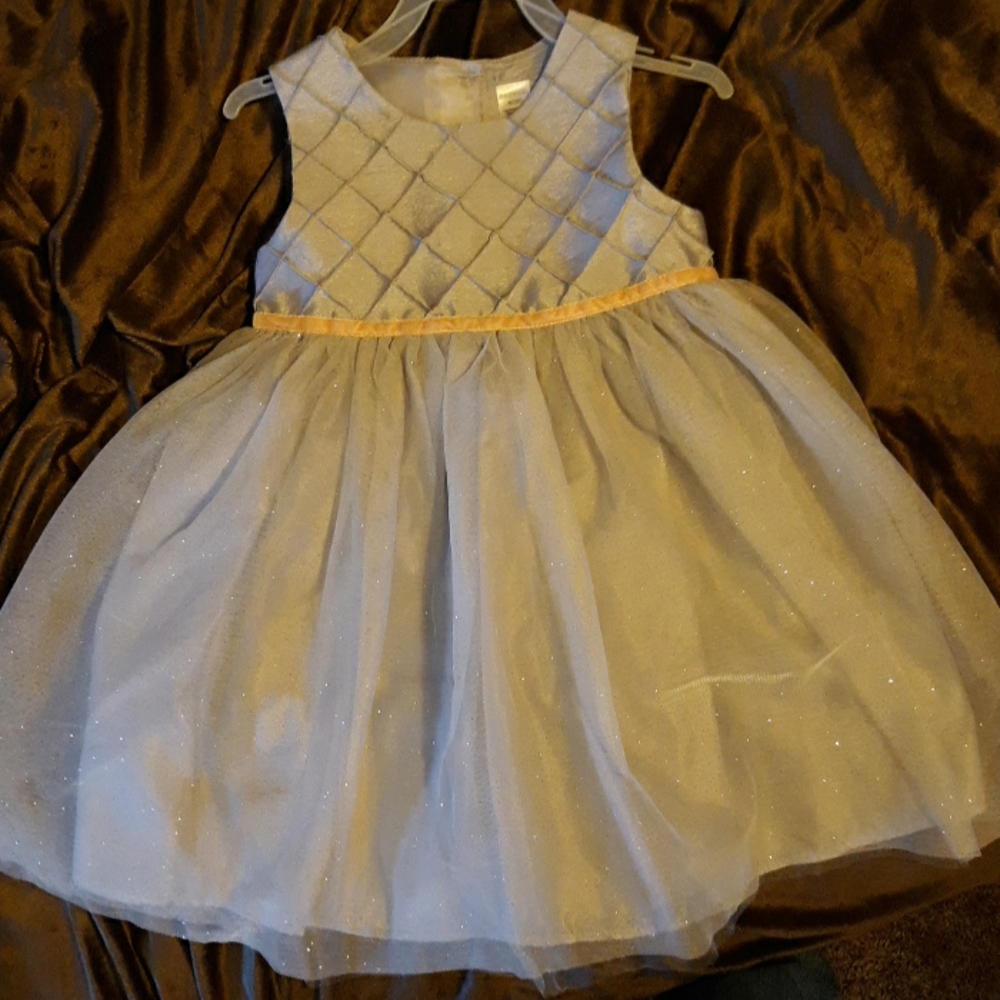Girls dress